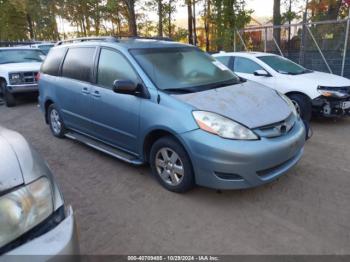  Salvage Toyota Sienna