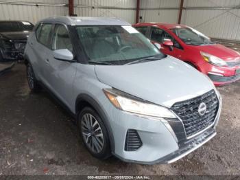  Salvage Nissan Kicks