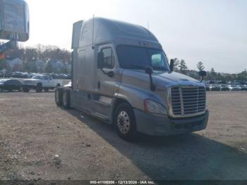  Salvage Freightliner Cascadia 125