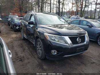  Salvage Nissan Pathfinder