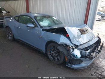  Salvage Ford Mustang