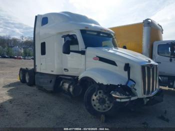  Salvage Peterbilt 579