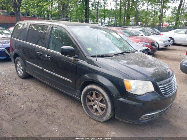  Salvage Chrysler Town & Country