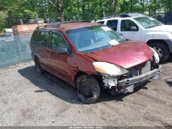  Salvage Toyota Sienna