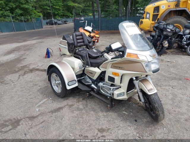  Salvage Honda Gl12