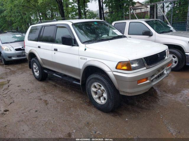  Salvage Mitsubishi Montero Sport