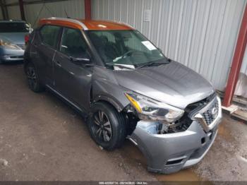  Salvage Nissan Kicks