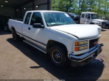  Salvage GMC Sierra 2500