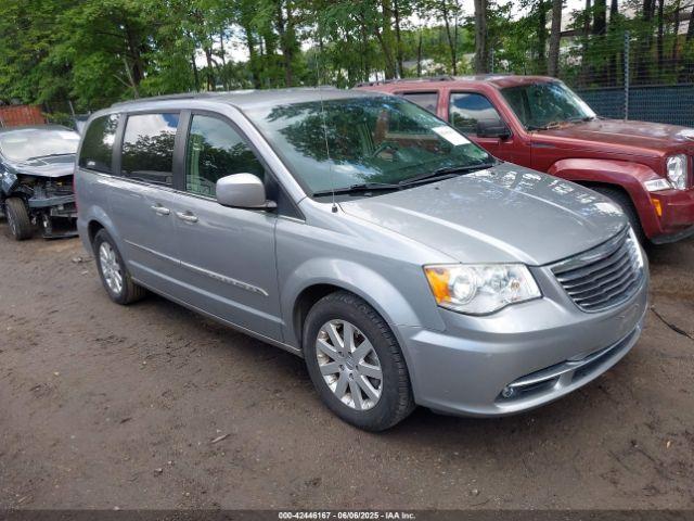  Salvage Chrysler Town & Country