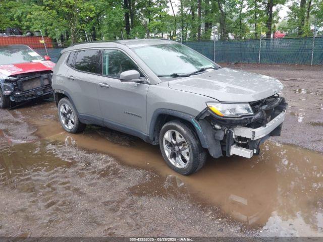  Salvage Jeep Compass