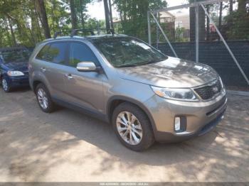  Salvage Kia Sorento