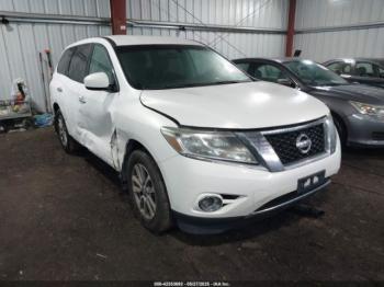  Salvage Nissan Pathfinder