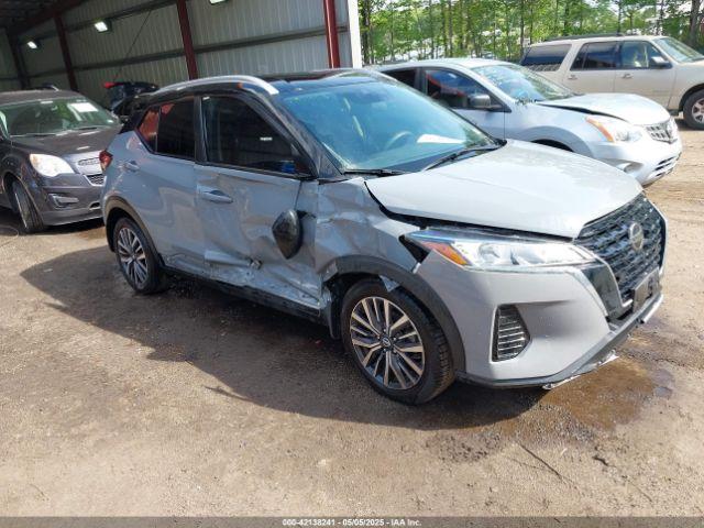  Salvage Nissan Kicks