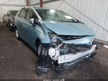  Salvage Toyota Prius v