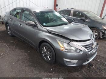  Salvage Nissan Altima