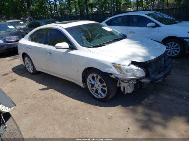  Salvage Nissan Maxima