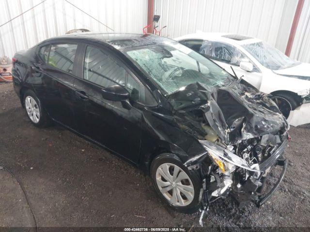  Salvage Nissan Versa