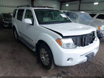  Salvage Nissan Pathfinder
