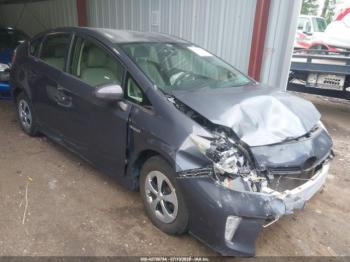  Salvage Toyota Prius