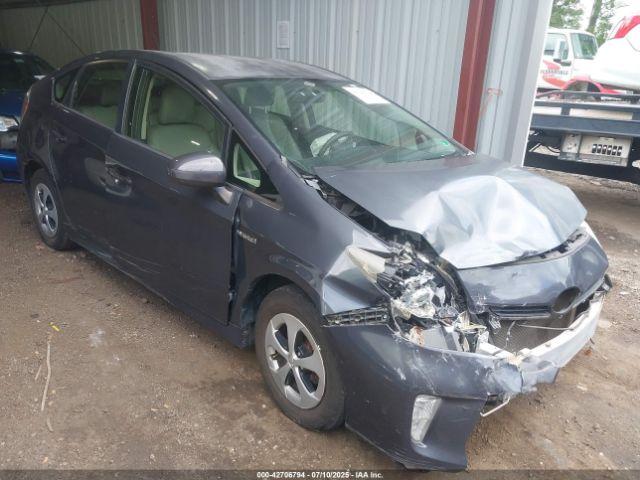  Salvage Toyota Prius