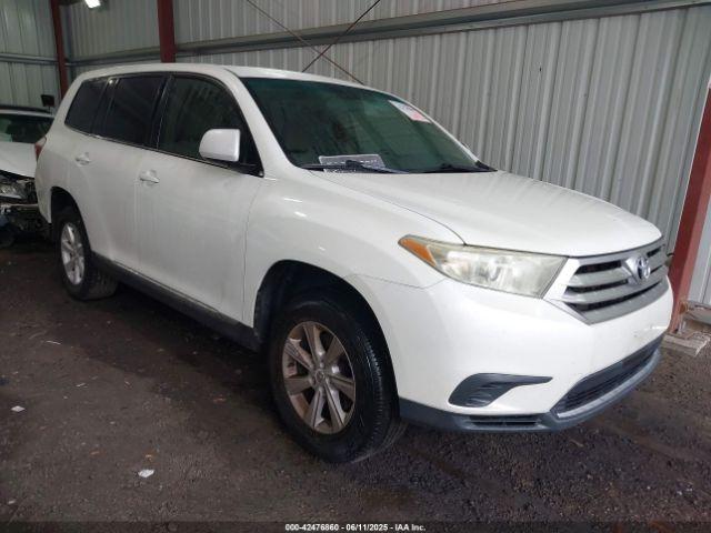  Salvage Toyota Highlander