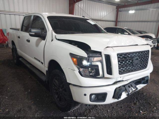  Salvage Nissan Titan
