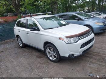  Salvage Mitsubishi Outlander