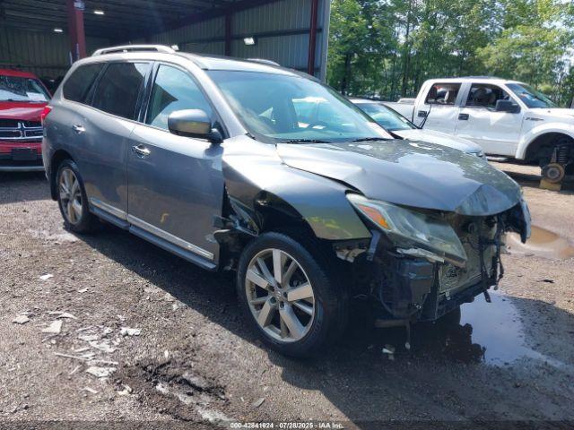  Salvage Nissan Pathfinder