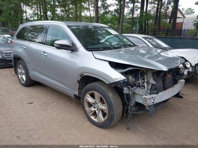  Salvage Toyota Highlander
