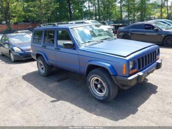  Salvage Jeep Cherokee