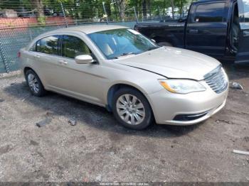  Salvage Chrysler 200