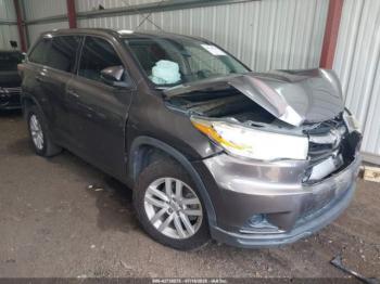  Salvage Toyota Highlander