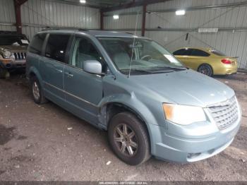  Salvage Chrysler Town & Country