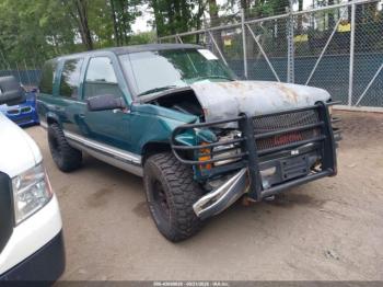  Salvage GMC Yukon