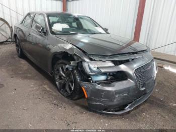  Salvage Chrysler 300
