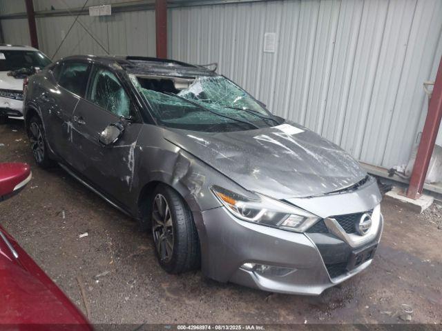  Salvage Nissan Maxima