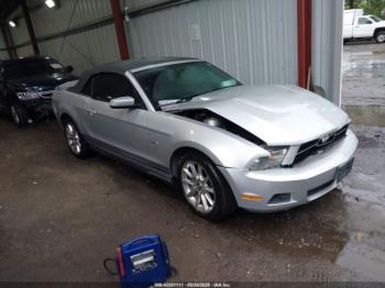  Salvage Ford Mustang