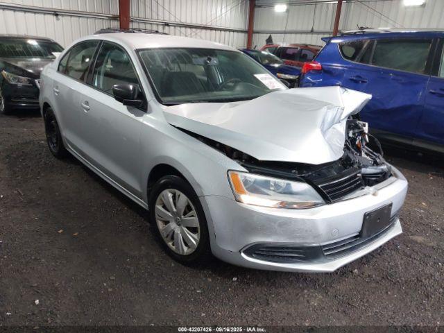  Salvage Volkswagen Jetta