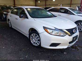  Salvage Nissan Altima