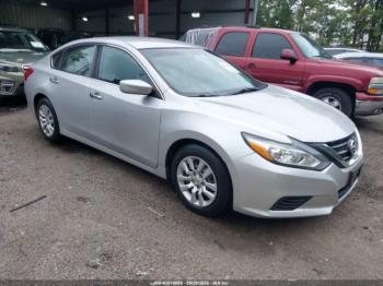  Salvage Nissan Altima