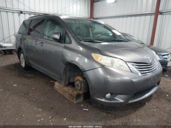  Salvage Toyota Sienna