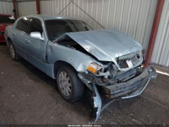  Salvage Lincoln Towncar