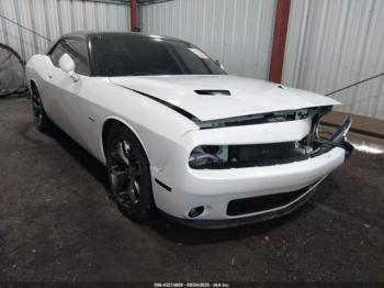  Salvage Dodge Challenger