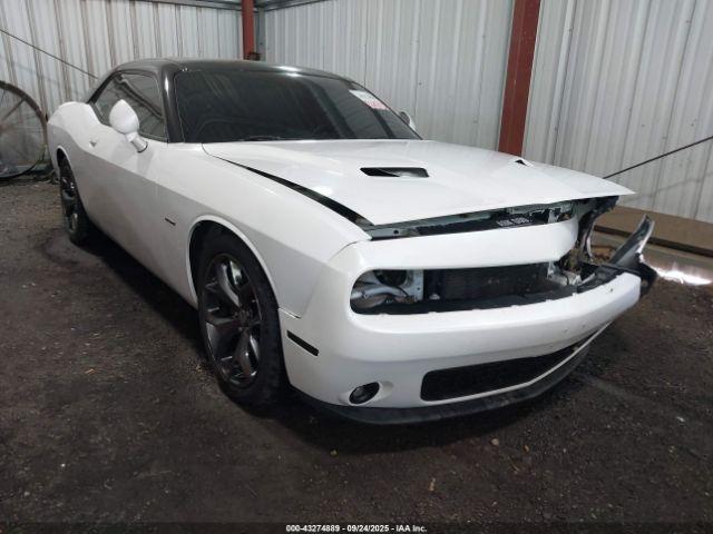  Salvage Dodge Challenger