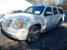 GMC Yukon Denali Image 3