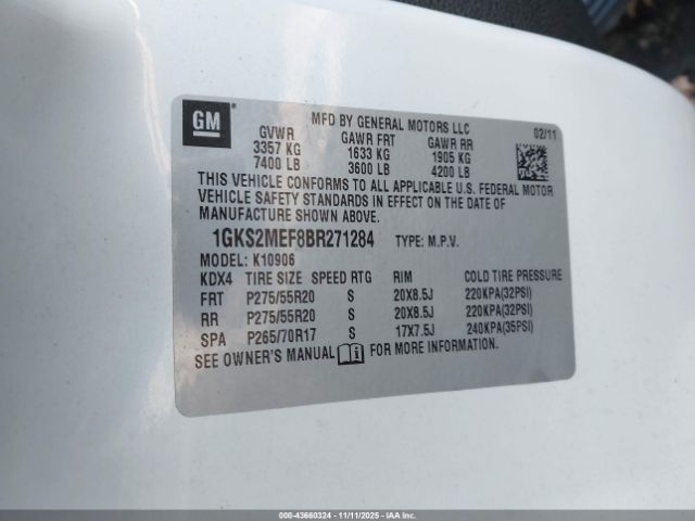 GMC Yukon Denali Image 6