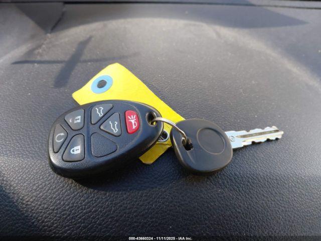 GMC Yukon Denali Image 7