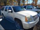 GMC Yukon Denali Image 16