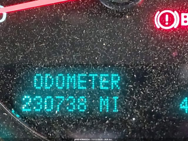 GMC Yukon Denali Image 2