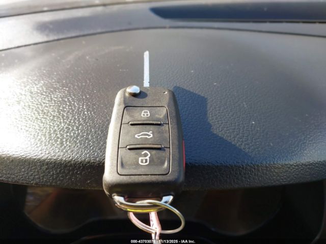 Volkswagen Jetta 2.0l S Image 8